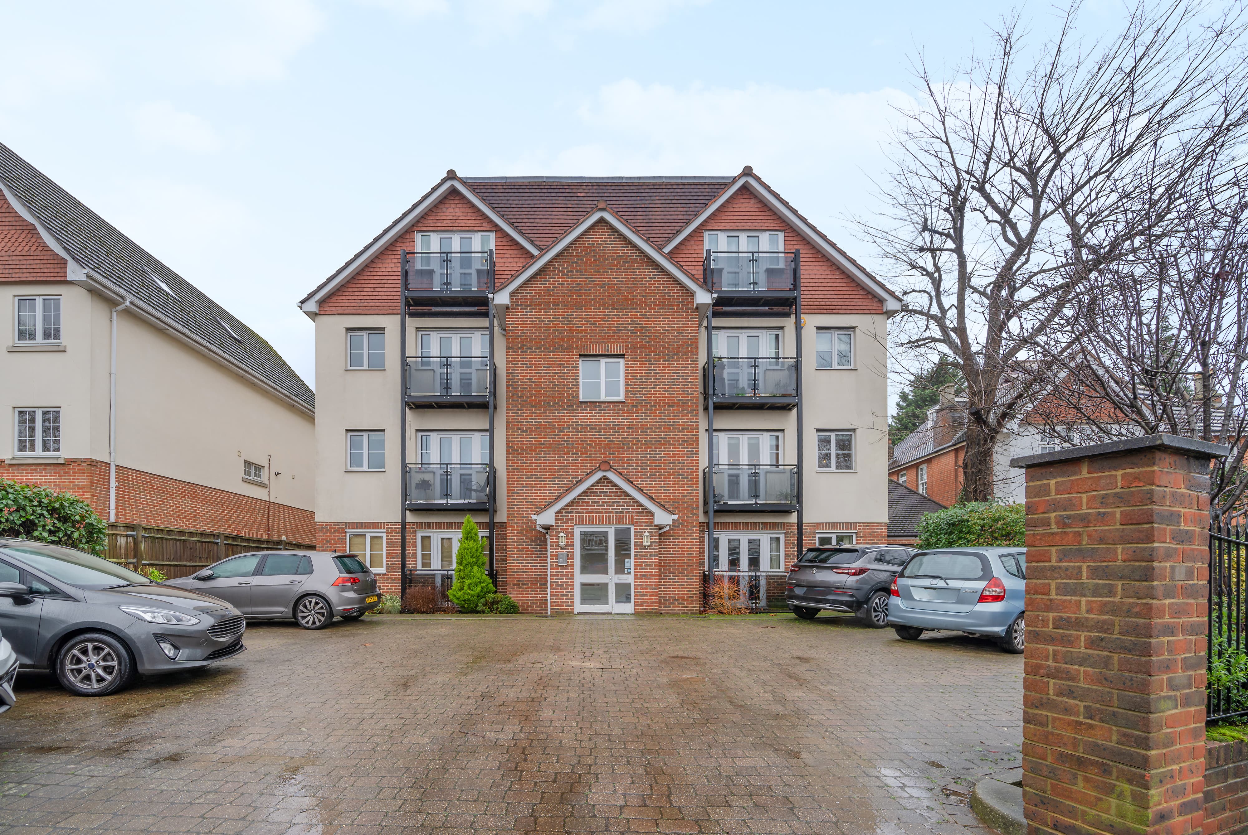 Flat 5, Hanbury Court, Bromley, BR1 3JE