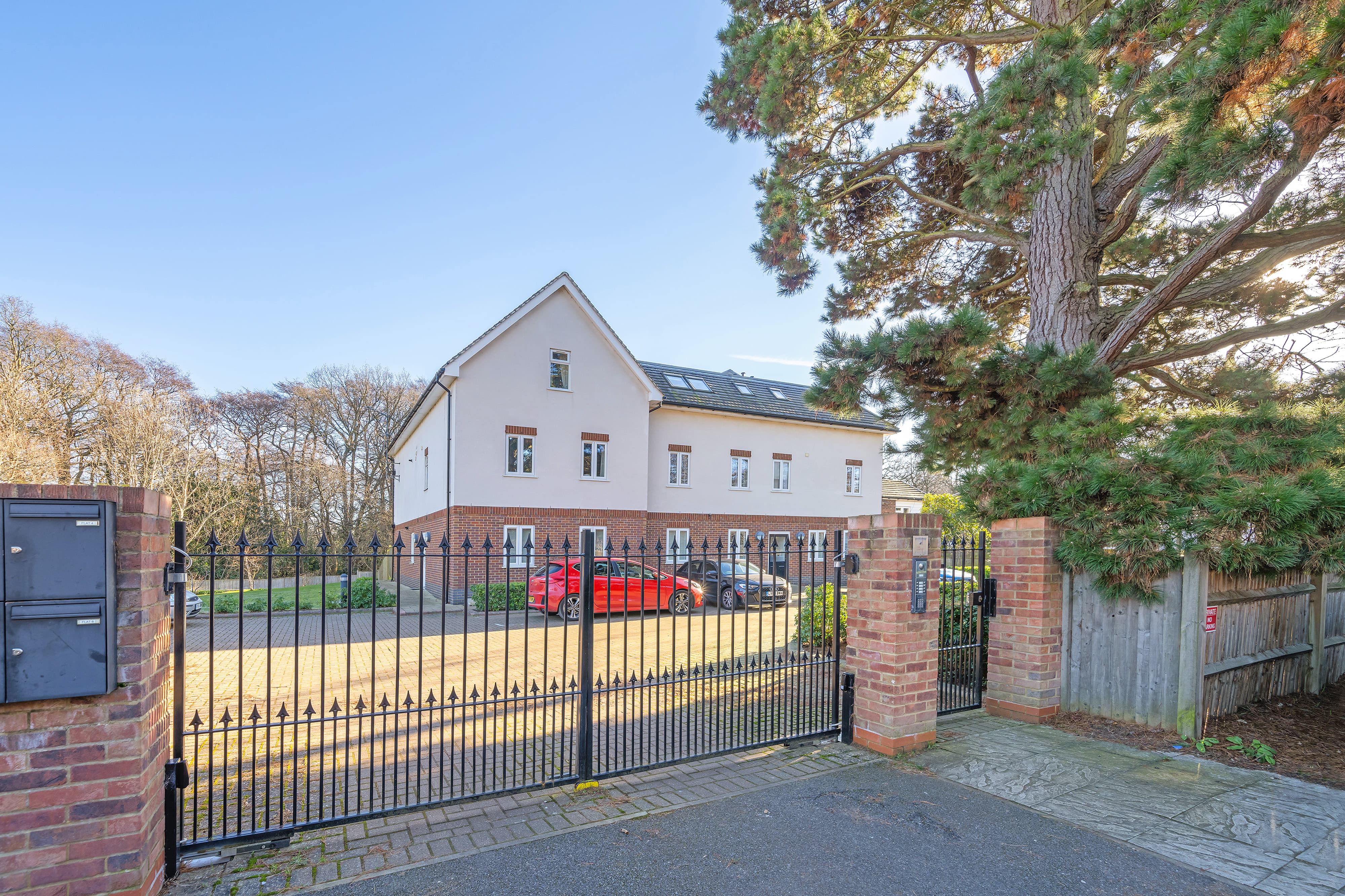 Chancellors Close, Beckenham, Beckenham, BR3 3FA