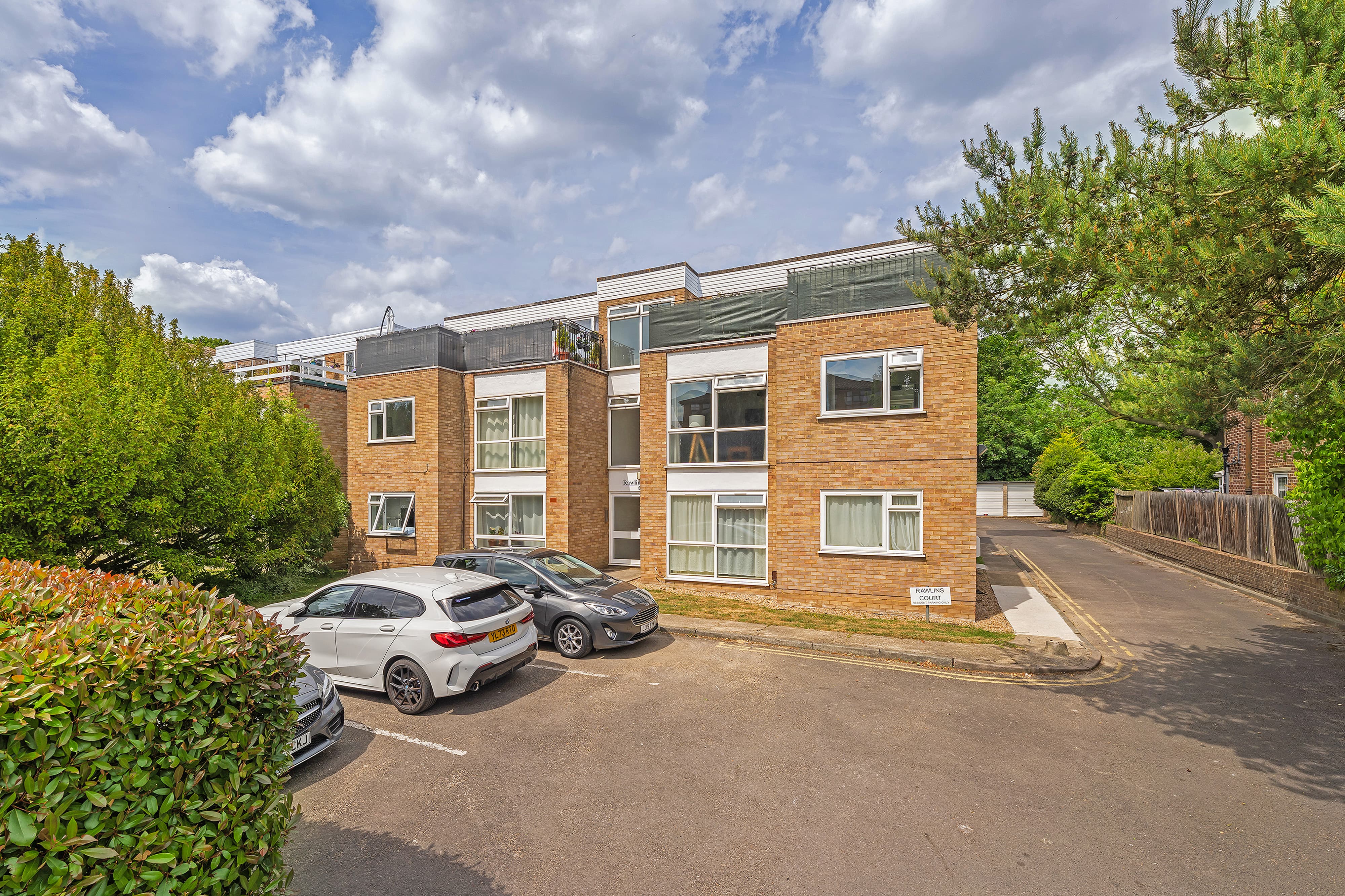 Flat 6, Rawlins Court, Beckenham, 87 Albemarle Road, BR3 5XE