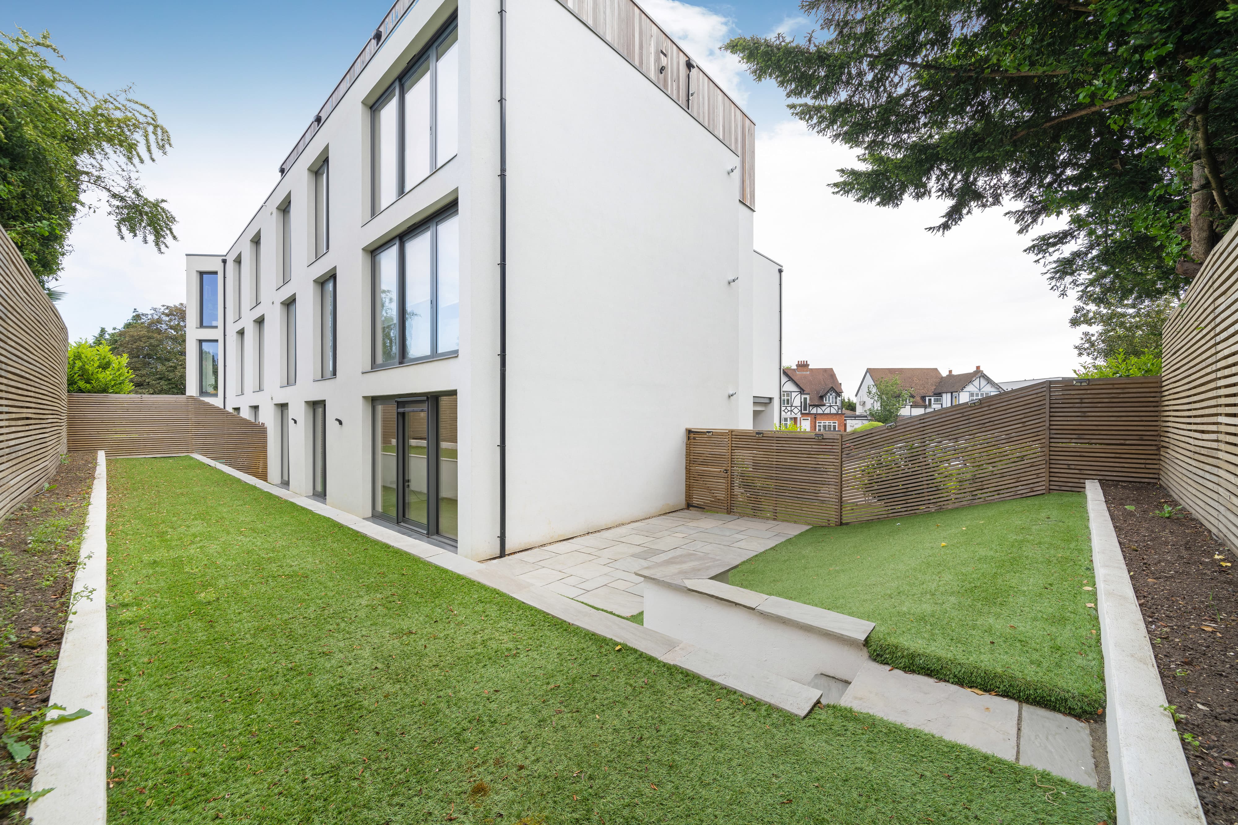 Flat 1, 98 Albemarle Road, Beckenham, Beckenham, BR3 5HT