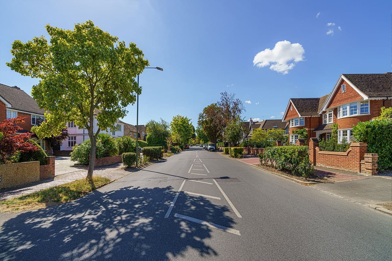 Live market data in Shirley